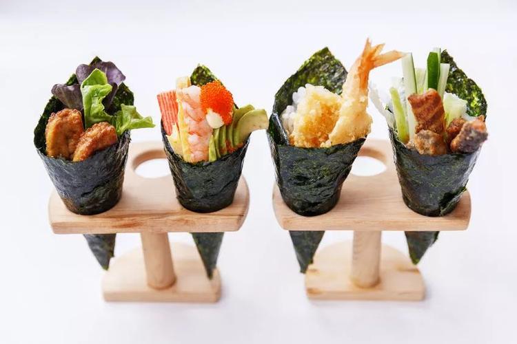 一点也不紫的海苔凭啥要叫紫菜？它们之间有什么关系？